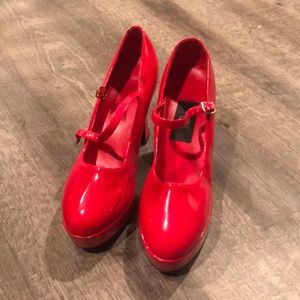 ConRev Red costume Platform size 10
